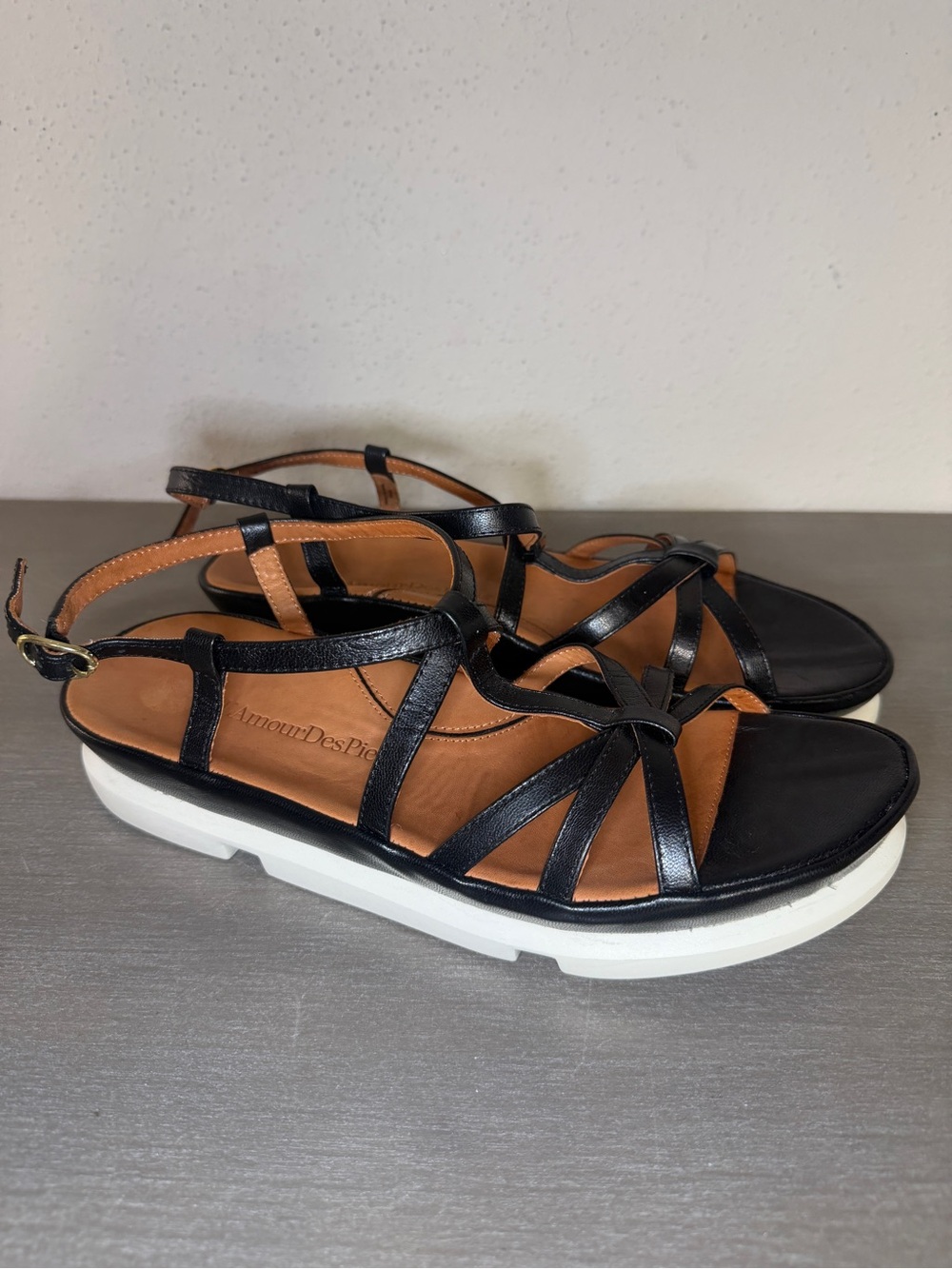 L'Amour Des Pieds Verdun Women's Size 9.5 M Black Leather Slingback Sandals